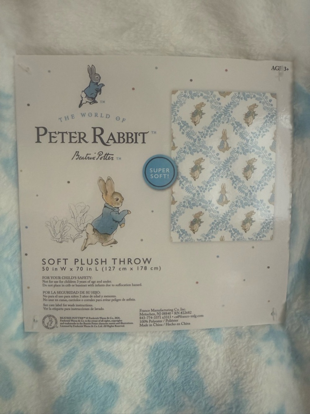 Peter Rabbit Throw Blanket - White & Light Blue - Picture 2 of 3